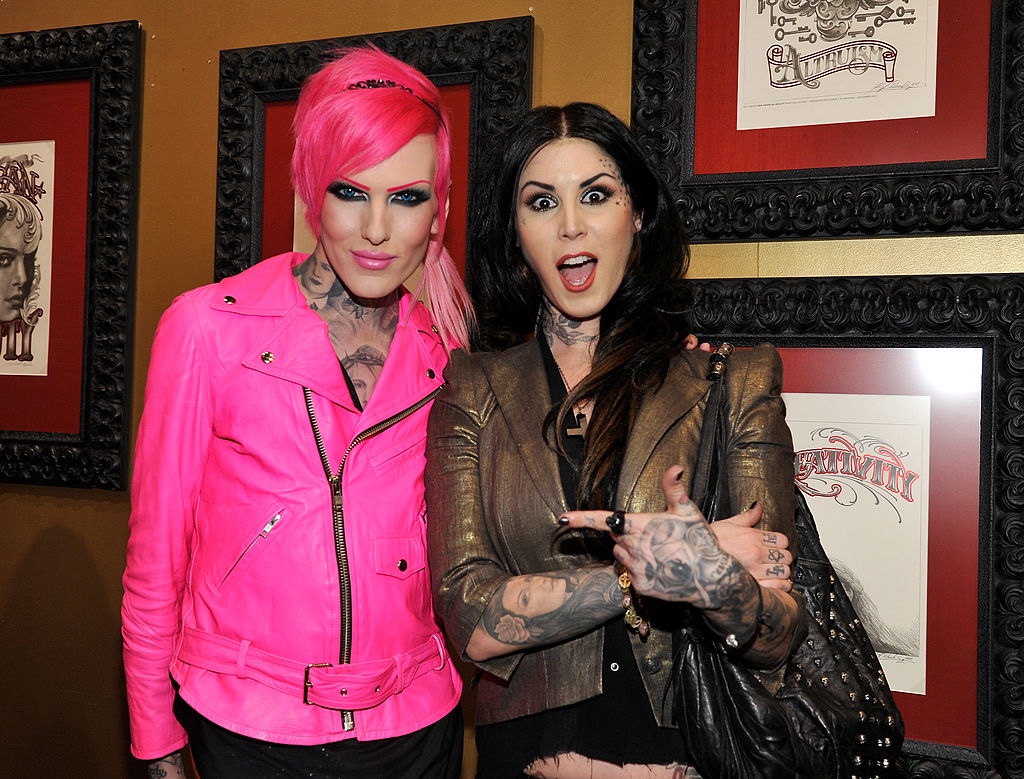 Jeffree Star's Tattoos - Check out that Louis Vuitton ice cream on  Jeffree's leg! I'd lick it.